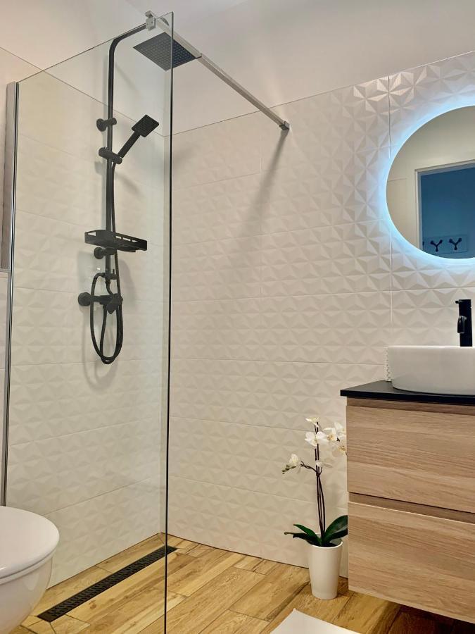 Madagascar Apartman Keszthely Buitenkant foto